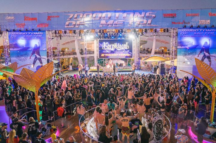 Los organizadores del festival 70000TONS OF METAL han anunciado que la duodécima edición del festival flotante zarpará desde Miami, Florida -la capita...